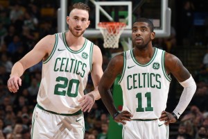 开云体育登录-德罗赞末节19分撕碎深圳防线，当古典技艺撞碎现代篮球的墙