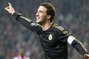 开云官网2026-欧冠决赛之夜，厄德高连续得分拉开差距，改写北伦敦足球版图